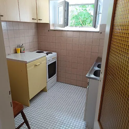 Rasema Hostel Trogir