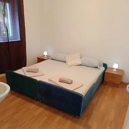 Rasema Trogir