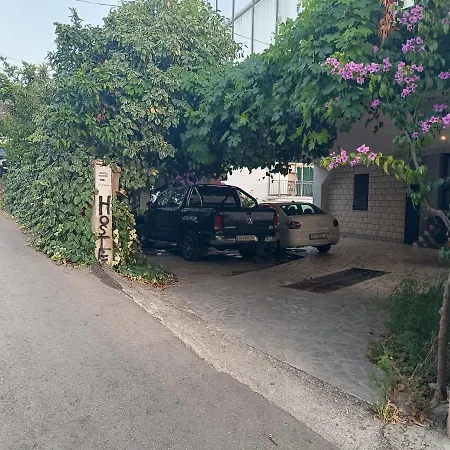 Rasema Hostel Trogir